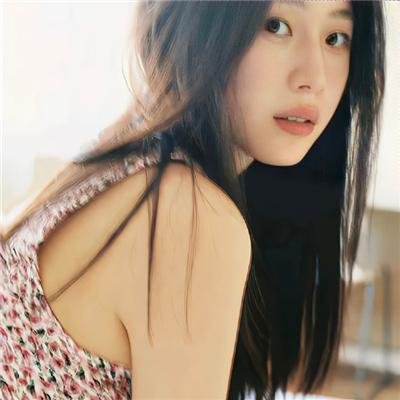 首次亮相